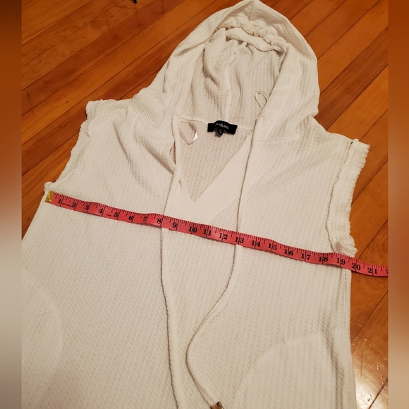 Aakaa oversized hooded sleeveless tunic sweater. White. Women size S. - Picture 4 of 12